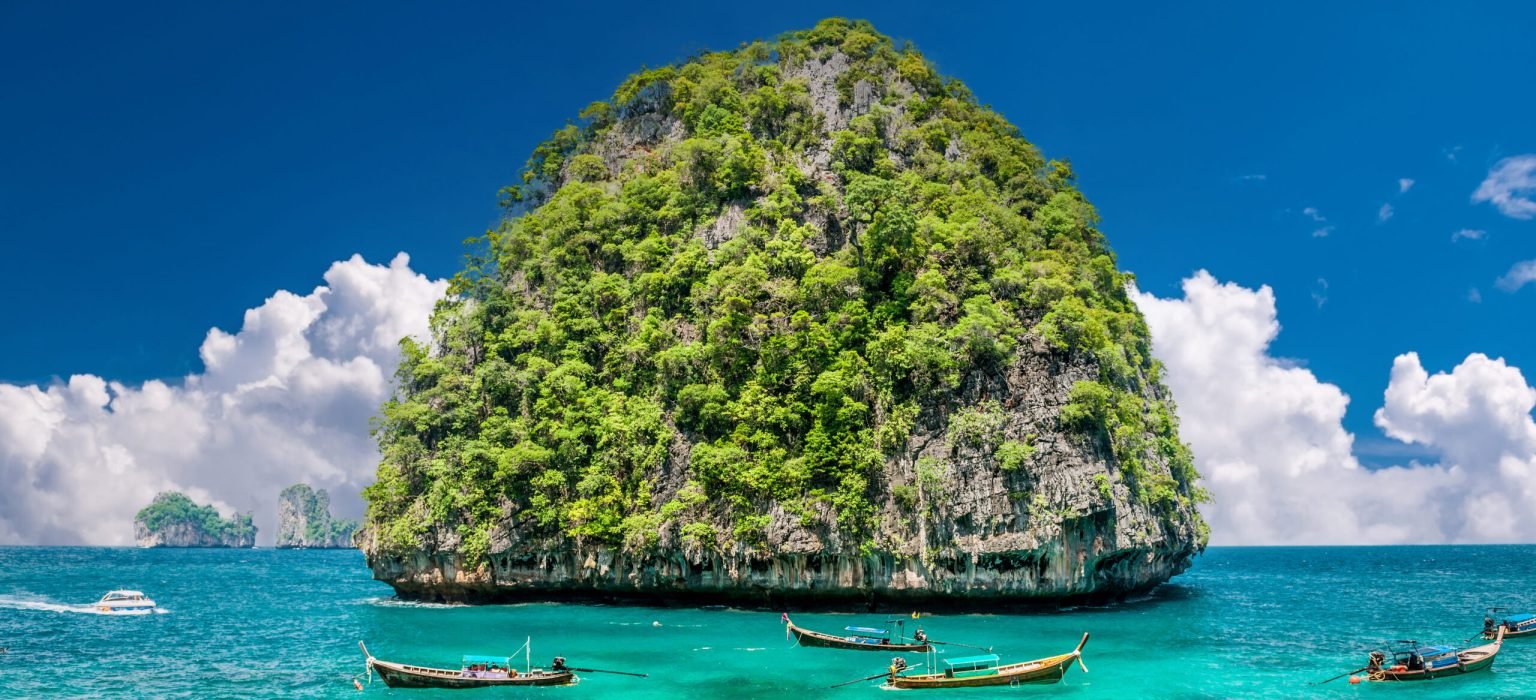 Beautiful uninhabited island in Thailand Beautiful uninhabited rocky island in Thailand